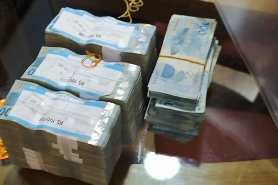 PF apreende R$ 430 mil em quarto de hotel de deputado