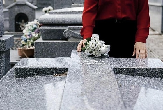 Velório é interrompido após família descobrir corpo trocado
