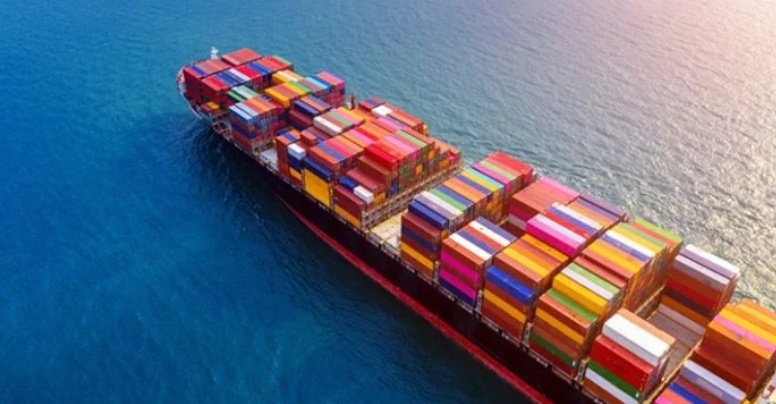 Apesar do tarifaço, exportações brasileiras batem recorde de US$ 349 bi em 2025