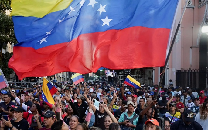 Salário mínimo da Venezuela cai para R$ 2,34 por mês após operação dos EUA