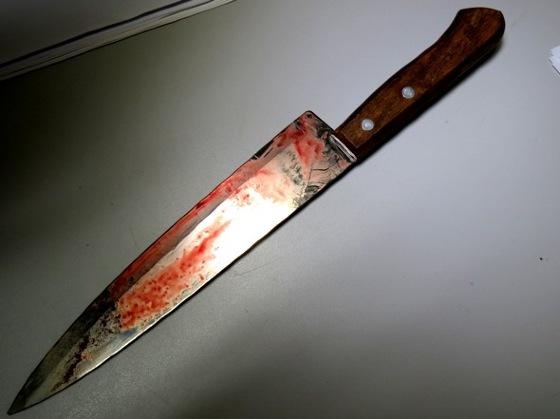 Mulher é morta a facadas pelo marido na frente do filho em MT