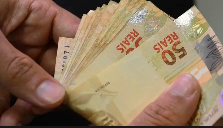 Governo reajusta em 3,90% aposentadorias acima do mínimo; teto do INSS sobe para R$ 8.475