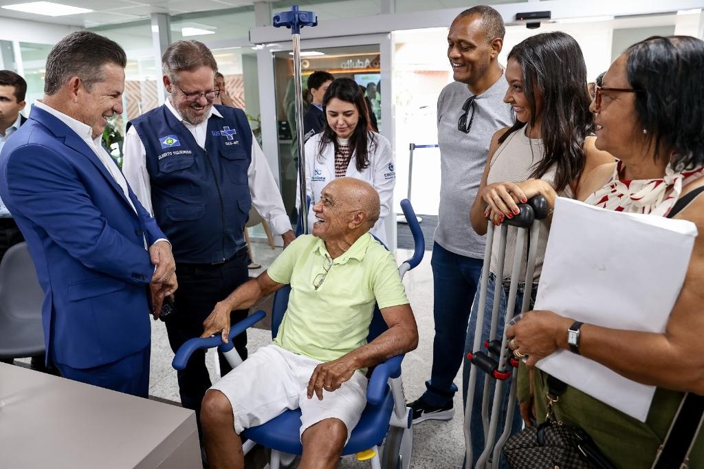 Hospital Central atende primeiros pacientes