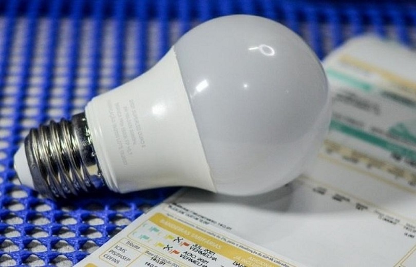 Nova lei amplia Tarifa Social de Energia e pode zerar conta de luz para famílias de baixa renda