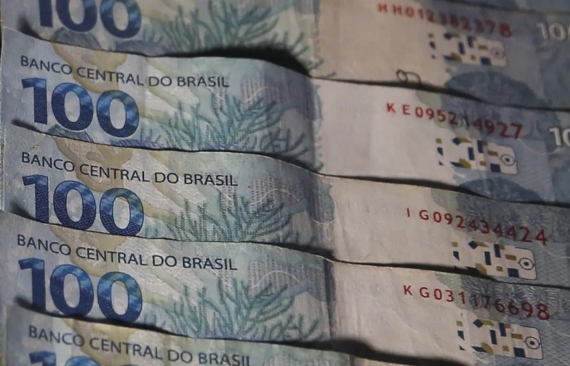 Arrecadação federal bate recorde de R$ 2,89 trilhões em 2025