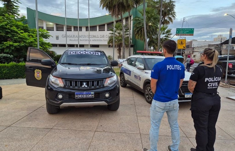 Servidores afastados têm 10 e 15 anos na Câmara; salários de até R$ 14 mil