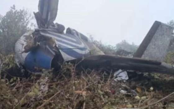 Avião cai e deixa 15 mortos; deputado está entre as vítimas