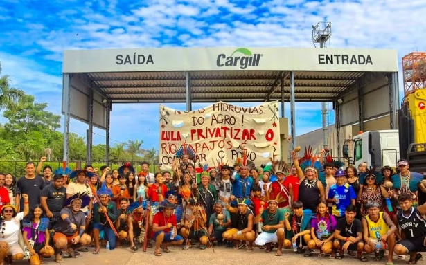 Protesto indígena mantém multinacional do agronegócio ocupada há uma semana no PA