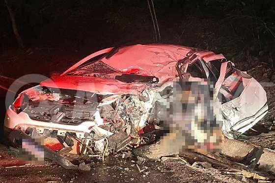 Motorista morre em colisão frontal entre carro e carreta na BR-364 em MT