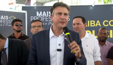 'Universidades com nota baixa no Enamed não terão FIES', diz ministro da Educação em MT
