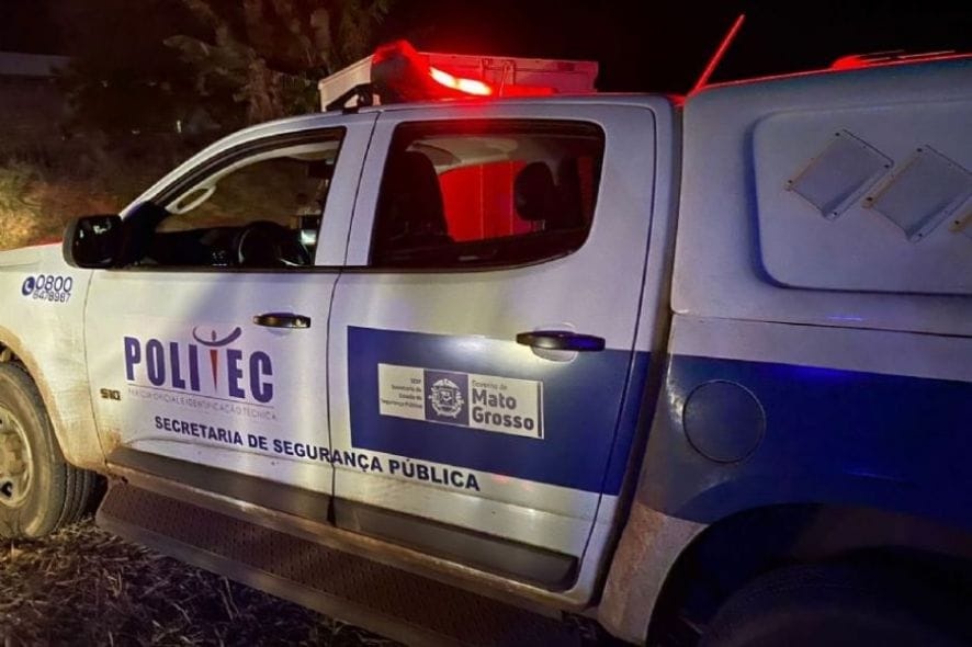 Homem em situação de rua é morto a facadas enquanto dormia em praça de cidade turística de MT