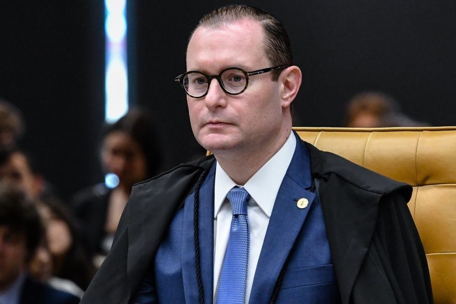 Ministro diz que lobista "simulou" doença e vota para manter prisão