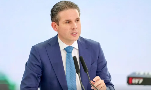 Fim da Escala 6x1 pode ser votado em maio, diz presidente da Câmara
