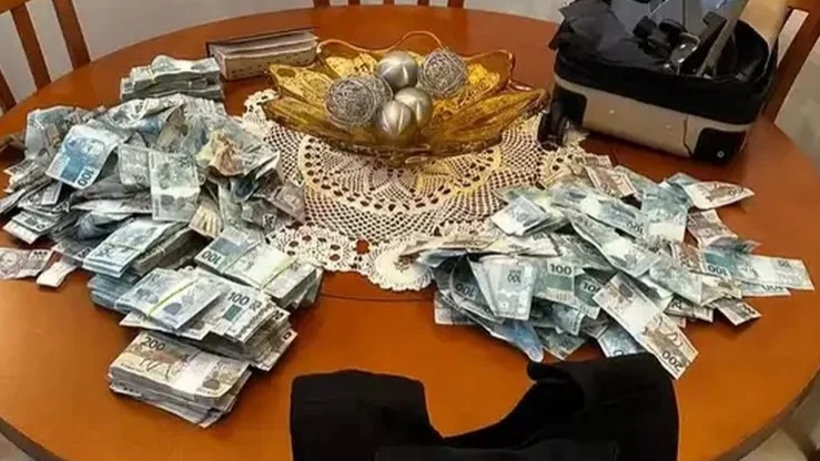 Suspeito joga mala de dinheiro de apartamento durante ação da PF