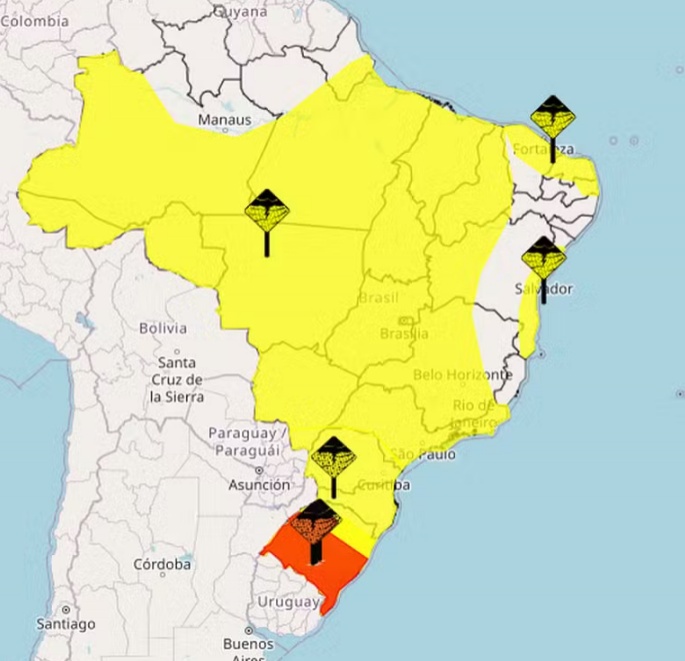 Frente fria avança e deixa mais de 20 Estados em alerta para tempestades; veja quais