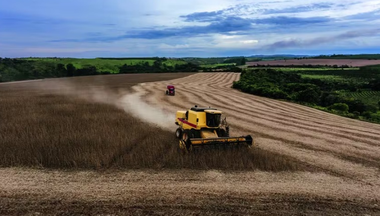 Por que produtores de soja dos EUA declaram 'preocupação' com concorrência do Brasil