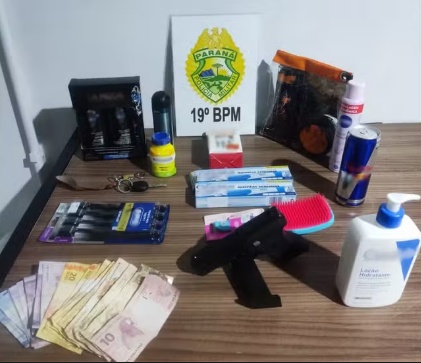 Homem informa o CPF no caixa de farmácia antes de anunciar assalto e acaba preso após polícia consultar cadastro, no Paraná