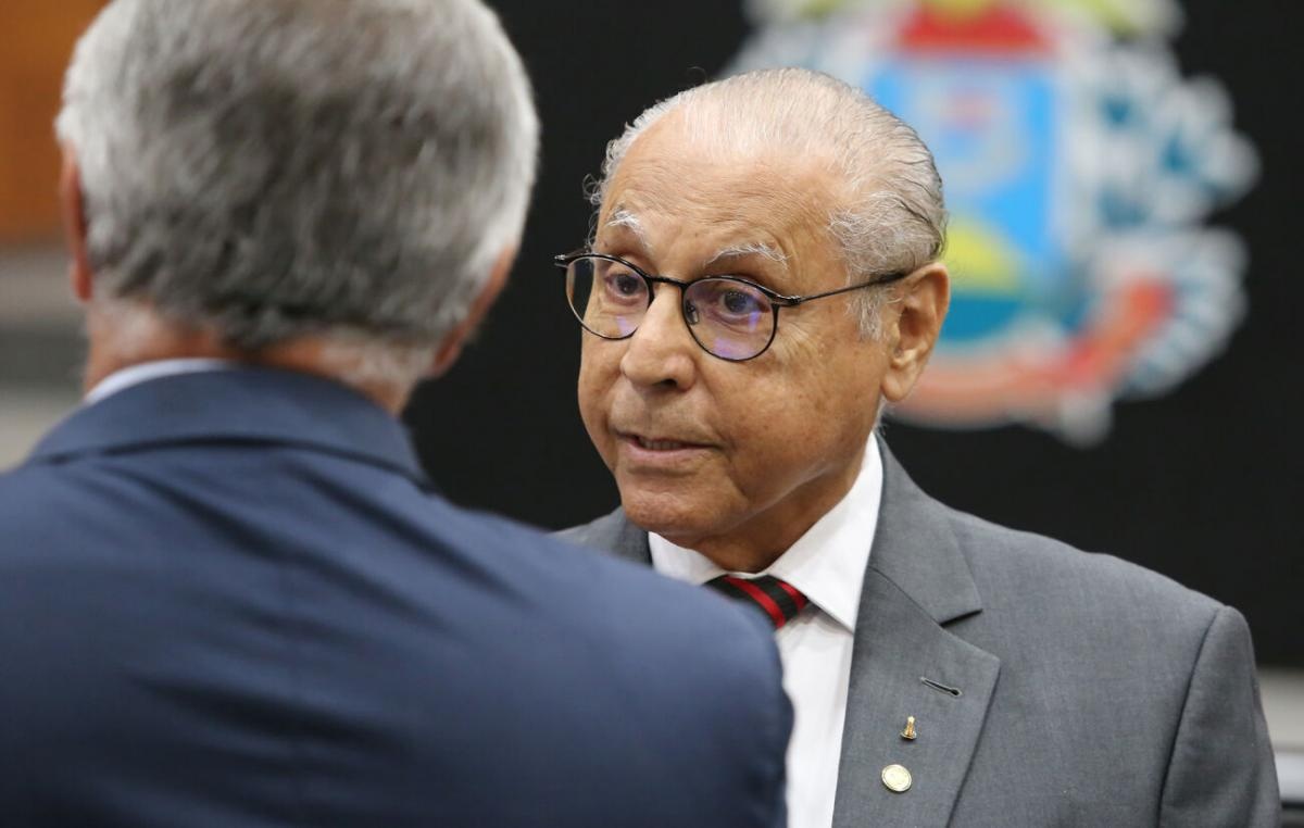 Deputado diz que imagem íntima que viralizou é ‘fake’