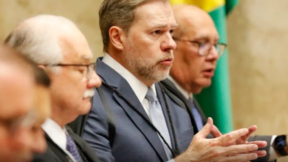 Fachin arquiva ação que pedia suspeição de Toffoli no caso Master