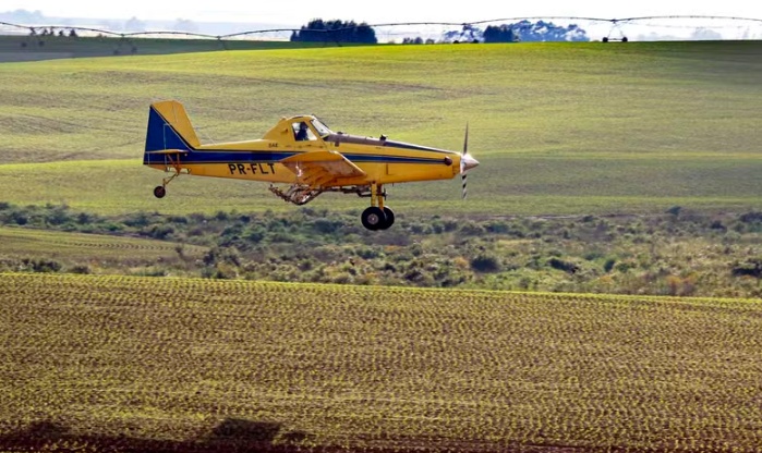 Frota de aviões agrícolas cresce 5% no Brasil e ganha primeiro modelo autônomo