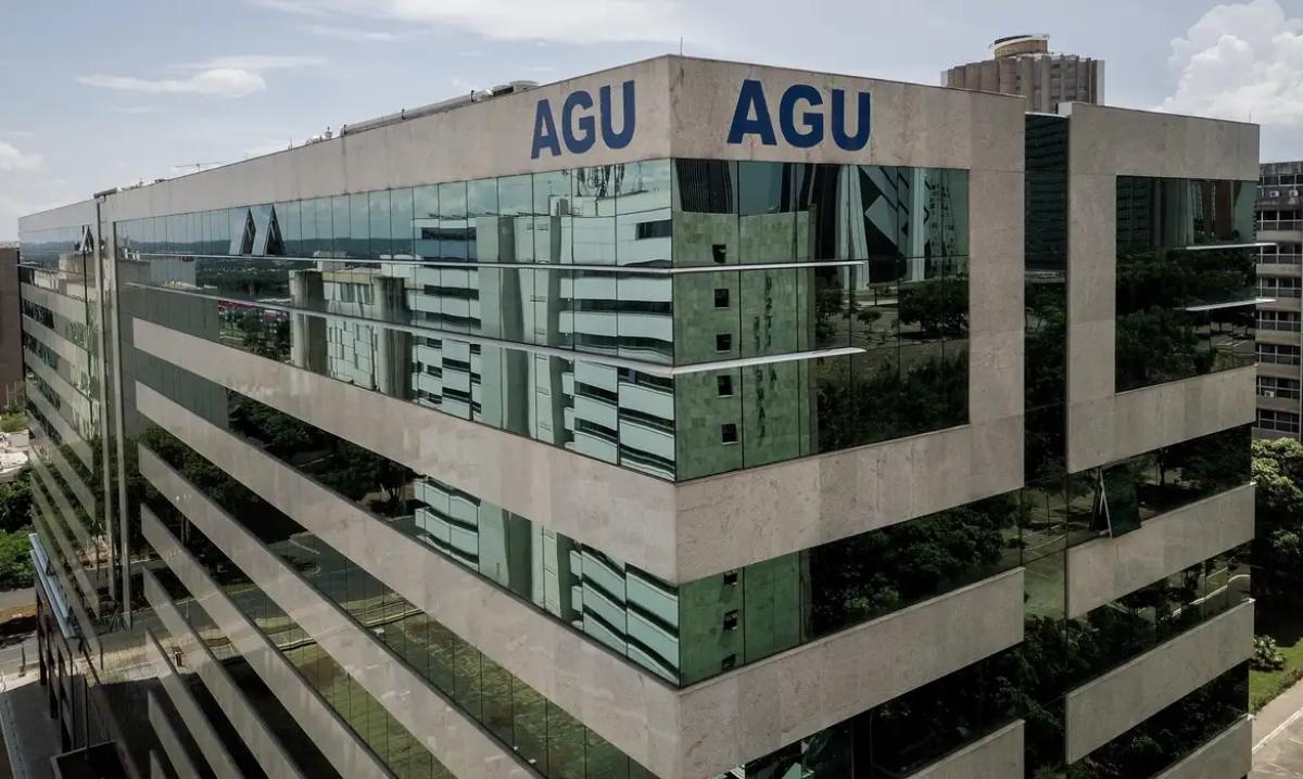Somente médicos podem realizar abortos previstos em lei, defende AGU
