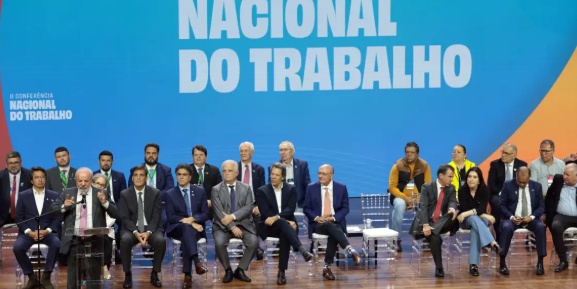 Fim do 6x1: Lula propõe negociação entre patrões, empregados e governo