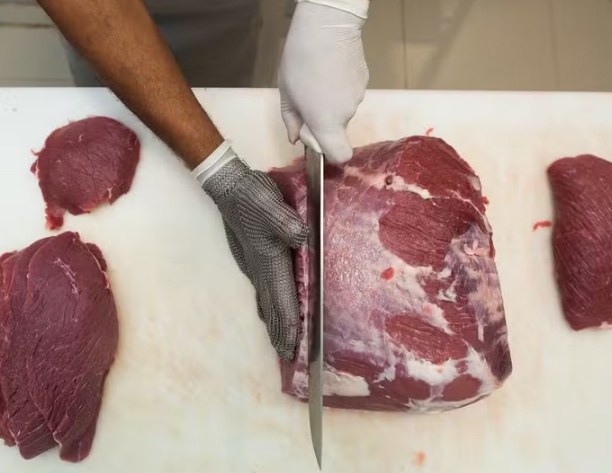 Indústria da carne bovina teme perda de até 40% das exportações com guerra no Irã