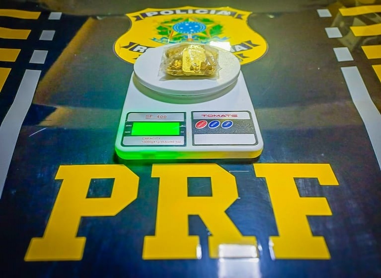 Operação flagra passageira com R$ 500 mil em ouro dentro de ônibus que vinha para Cuiabá