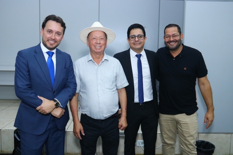 Ivan Schneider volta a ser o principal advogado da prefeitura
