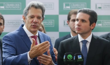 Governo estuda como criar imposto sobre bebidas alcoólicas e cigarros
