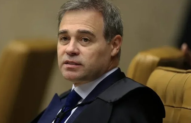 Mendonça prorroga inquérito sobre Banco Master por 60 dias a pedido da PF