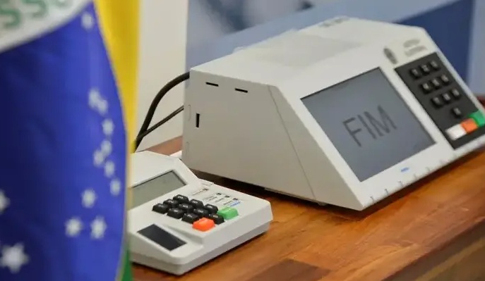 Brasil supera EUA em ranking mundial de democracia pela 1ª vez