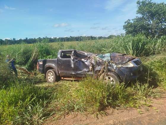 Adolescentes de 17 anos morrem em acidente com Hilux no Nortão de MT