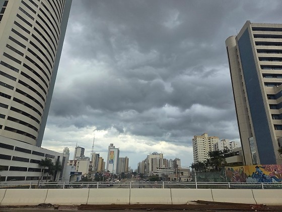 Mato Grosso deve ter chuvas intensas e ventos de até 100 km/h nesta terça, diz Inmet