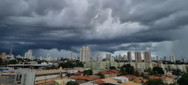 Março termina chuvoso e com alertas para todo o Estado