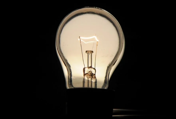 Governo mira operação para limitar reajuste da conta de luz a um dígito