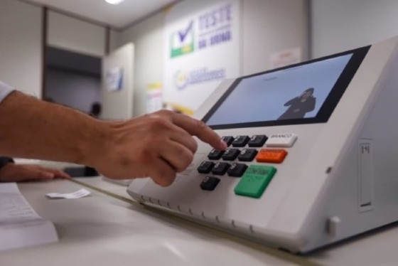 11 governadores e 10 prefeitos de capitais renunciam para serem candidatos na eleição