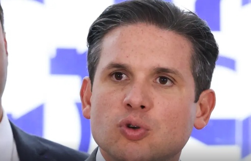 Motta diz que fim da escala 6x1 será debatida por meio de PEC