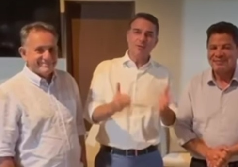 Flávio Bolsonaro confirma presença na Norte Show