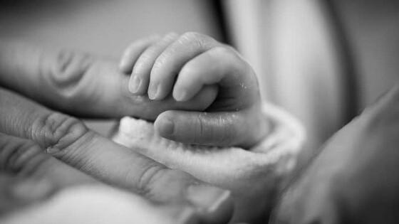 Bêbada, mulher tenta matar a própria filha de três meses em São José do Xingu