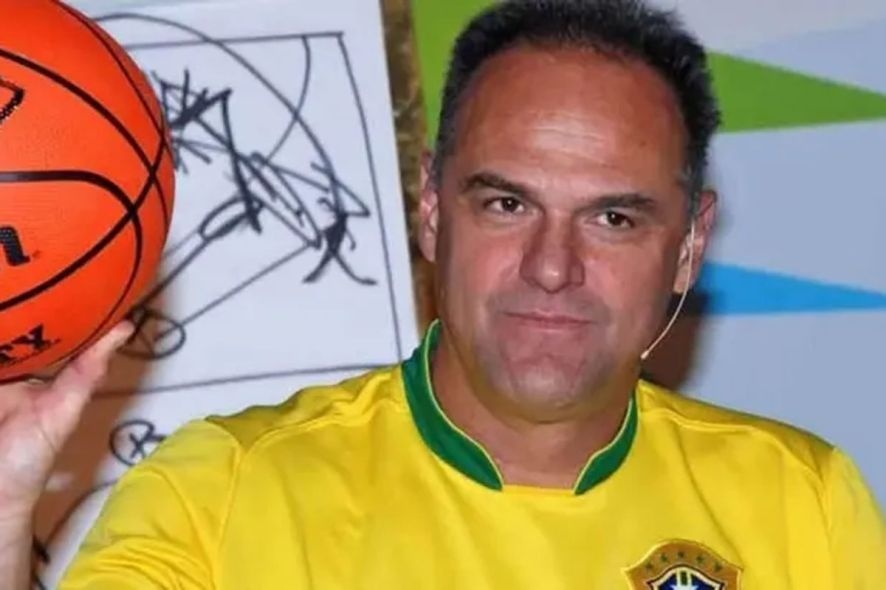 Lenda do basquete mundial, Oscar Schmidt morre aos 68 anos