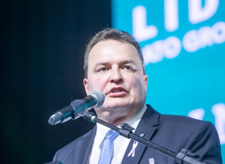 Max denuncia conluio da SES com empresa alvo da PF