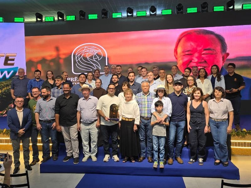 SpectraX ganha troféu Munefumi Matsubara do Prêmio Unesin Excelências Científicas