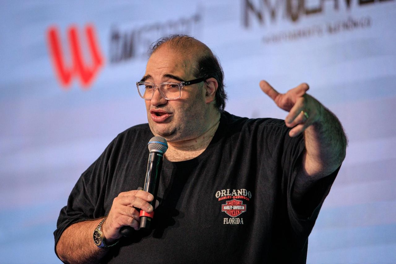 Sérgio Sacani encerra Norte Show com debate sobre inteligência artificial no campo