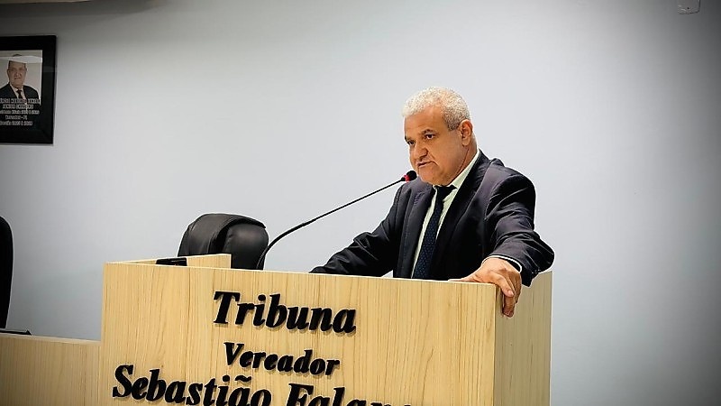 Preso por espancar namorada, vereador alega legítima defesa e diz que acusações têm motivação política