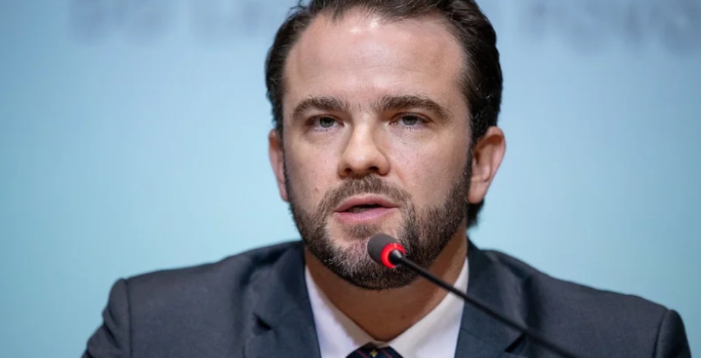 Desenrola 2.0 permitirá usar parte do saldo do FGTS para quitar dívida, diz ministro