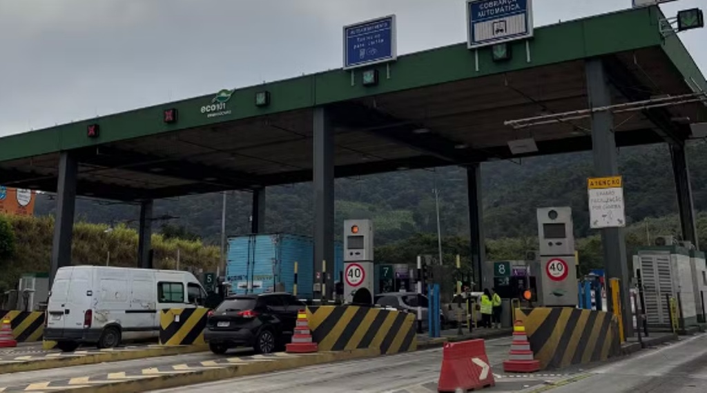 Governo suspende mais de 3 milhões de multas em pedágio 'free flow' e dá prazo para tarifas vencidas