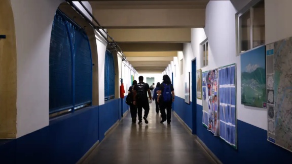 Enfrentamento à violência é desafio para 71,7% dos gestores de escolas