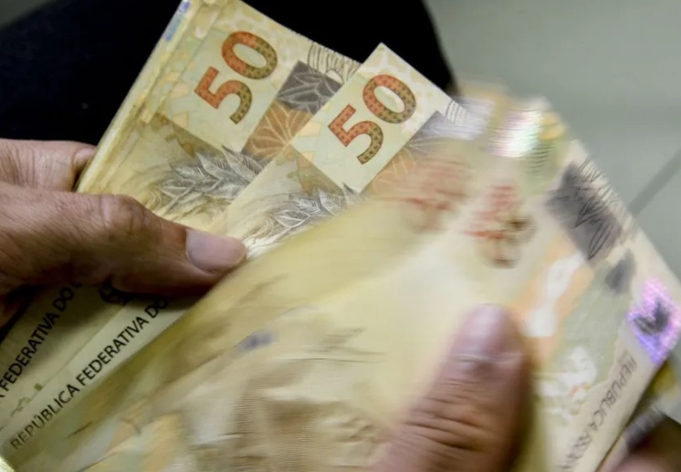 Bancada ruralista quer usar arrecadação com petróleo para tentar resolver dívidas rurais