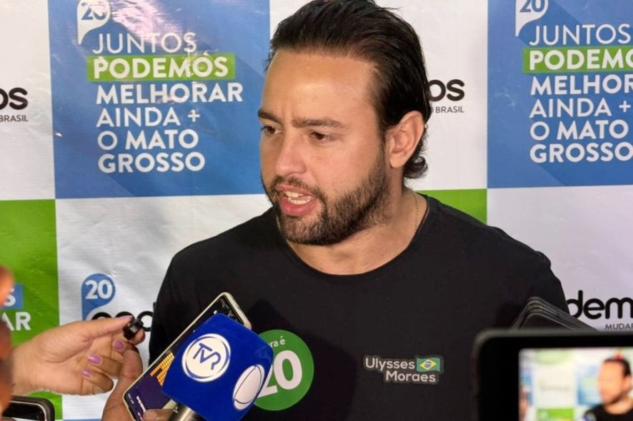 Servidor público, ex-deputado não bate ponto e já recebeu R$ 785 mil